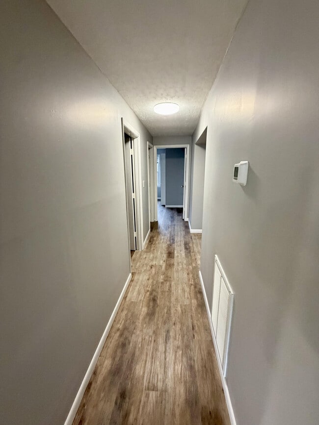 Building Photo - 253 Magnolia Ave