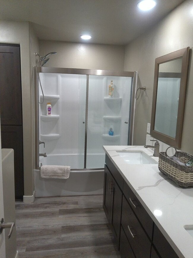 Building Photo - Spacious 4 bedroom 2 bath Double wide Available short term or long term