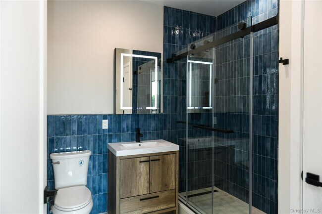 Building Photo - 135 E Park Ave