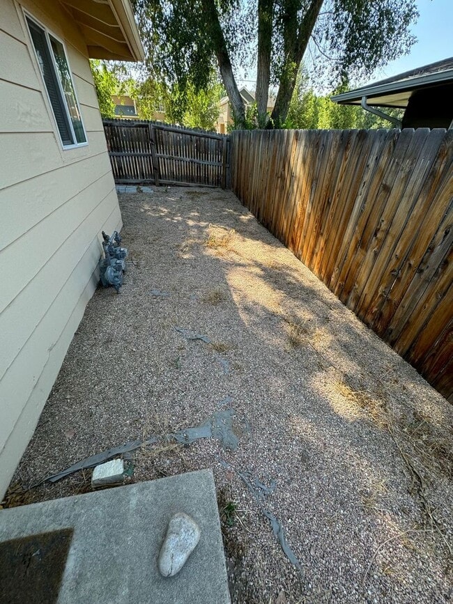 Building Photo - Cozy 2 Bedroom Duplex in Central Fort Collins