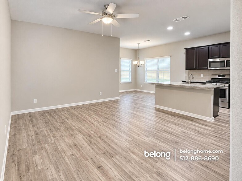 Building Photo - 3057 Blantyre Bnd