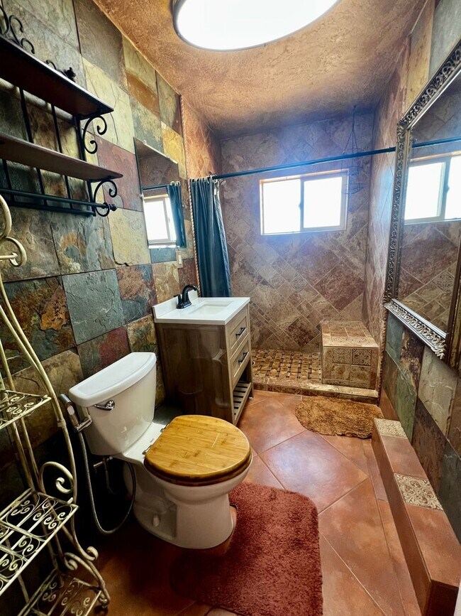 Building Photo - Charming 3-Bedroom Home for Rent in Landers, CA w SPA