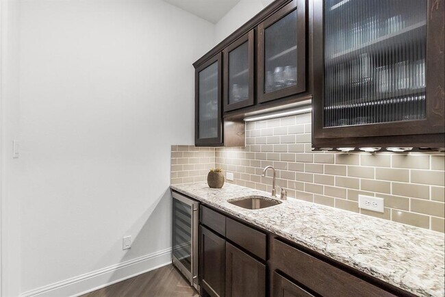 Building Photo - 62 N Curly Willow Cir