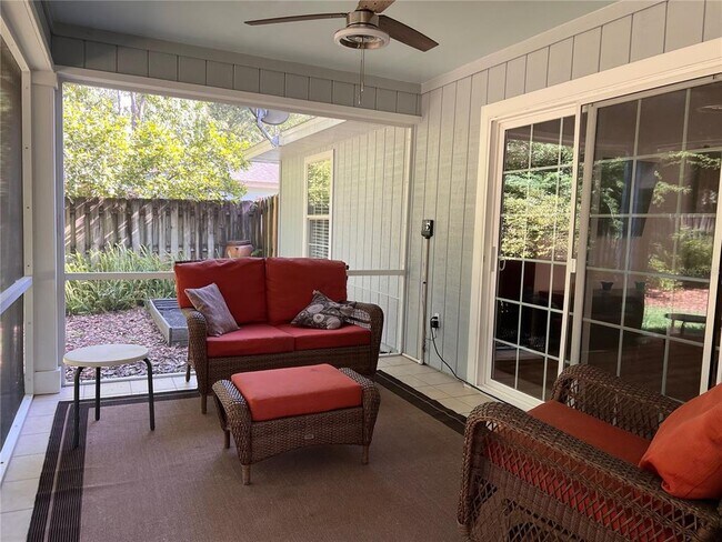 Building Photo - 6841 SW 80th Dr