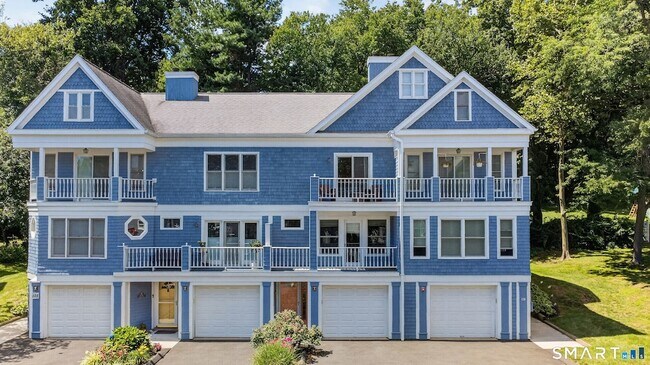 Building Photo - 22 Seabreeze Ave
