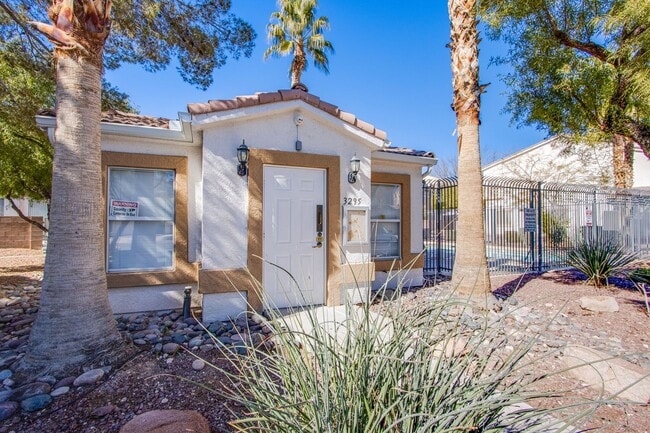 Building Photo - Lovely 4 bedroom 2.5 bath townhome in North Las Vegas gated community with a pool!