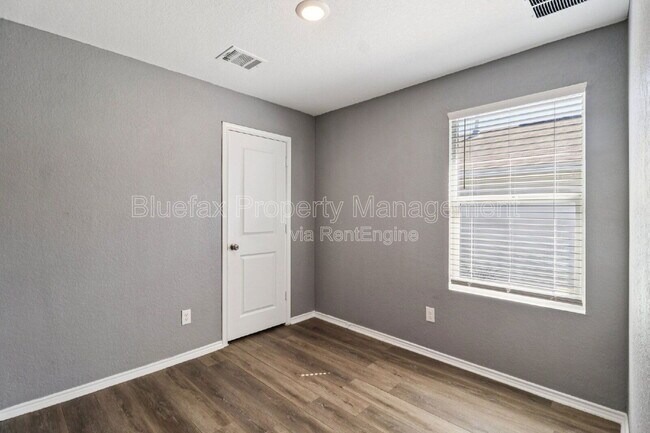 Building Photo - 7244 Pasture Run