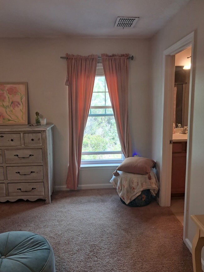 Building Photo - 317 Sand Oak Blvd