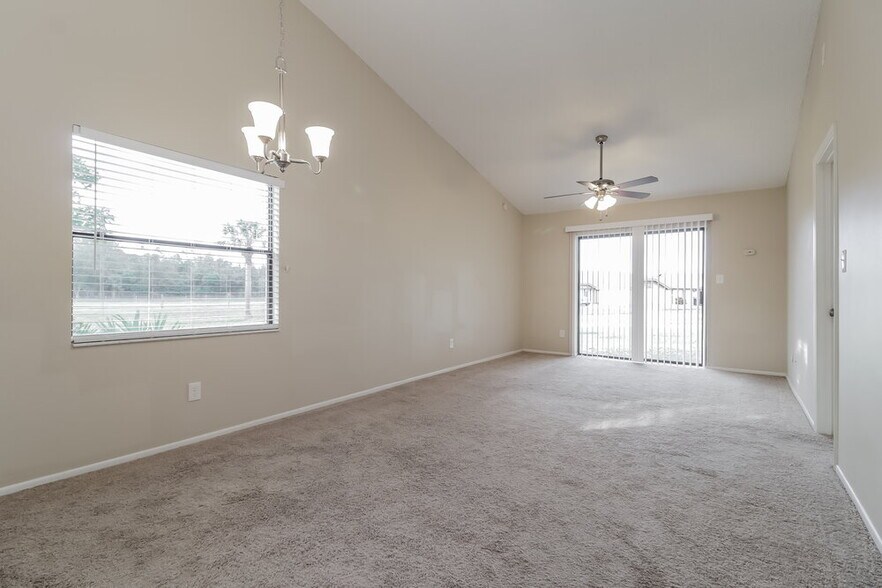Building Photo - 8611 Drayton Ct