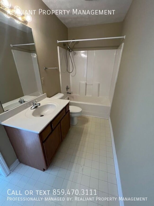 Building Photo - 155 Garnet Dr