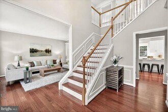 Building Photo - 9938 Timberknoll Ln