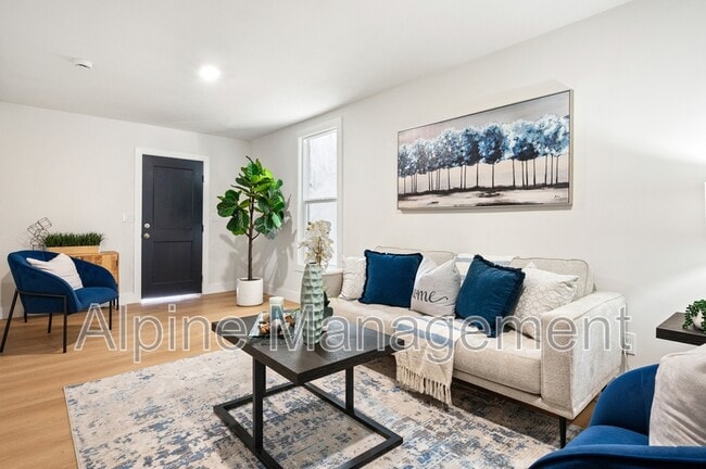 Building Photo - 830 47th St