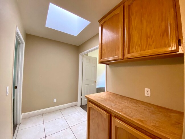 Building Photo - $2,295.00-  3 Bedroom Bullard & Fowler, Cl...
