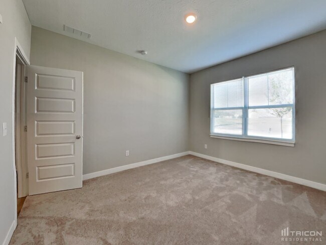 Building Photo - 2069 S Copperstone Drive New Palestine IN