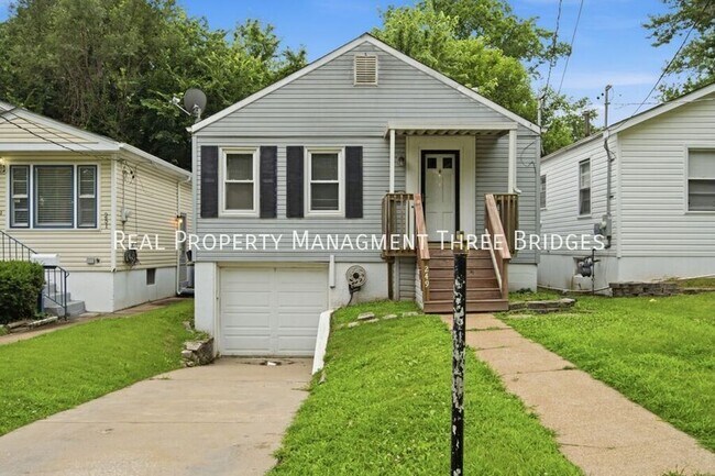 Building Photo - 249 S Hartnett Ave