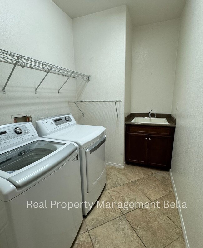 Building Photo - Stunning Single-Story Sanctuary in Menifee...