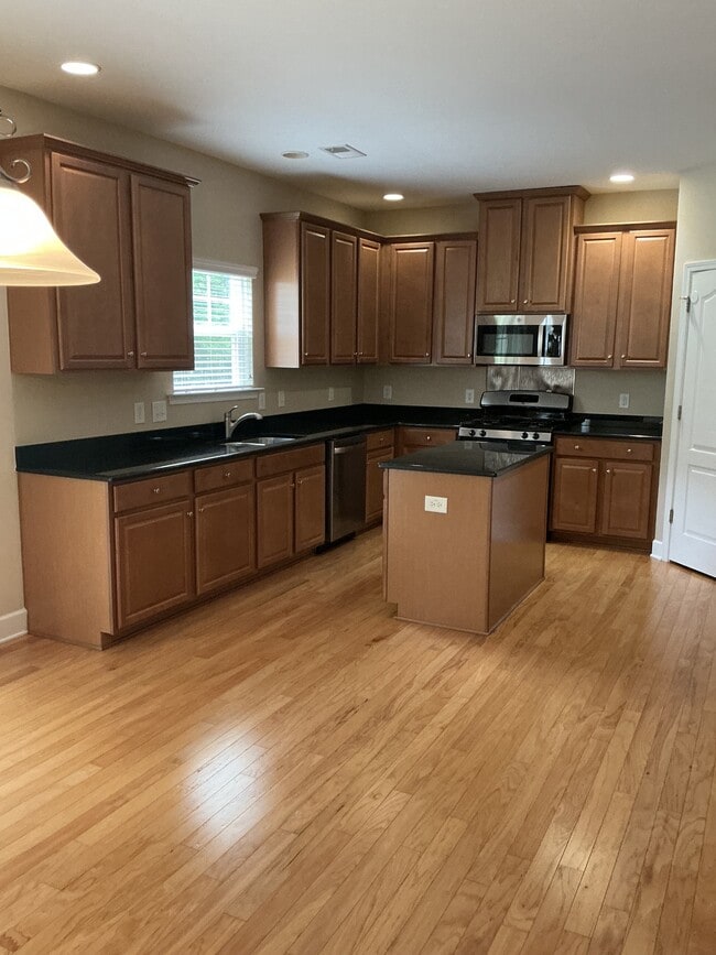 Building Photo - 222 Buttonbush Ct