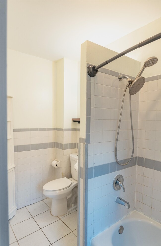 Building Photo - 232.5 6th St