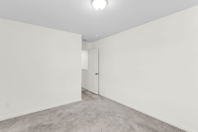 Building Photo - 424 Pender Woods Dr