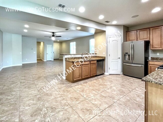 Building Photo - 12860 N Camino Vieja Rancheria