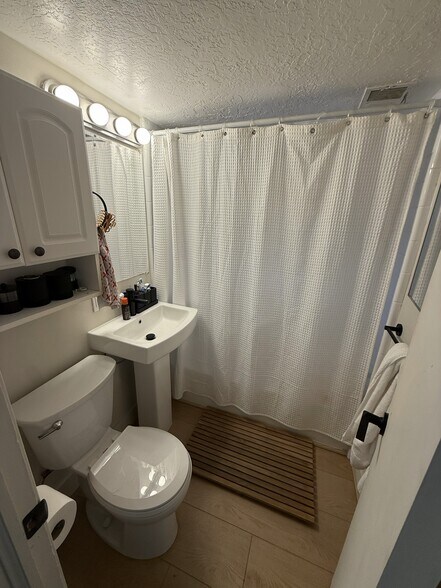 Building Photo - 1819 E Parleys Canyon Blvd