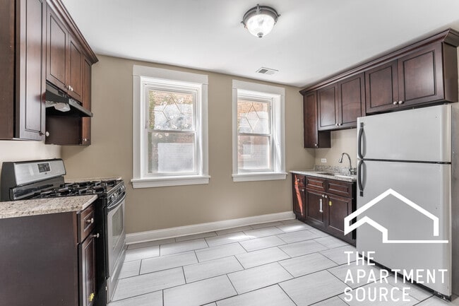 Building Photo - 2618 N Harding Ave