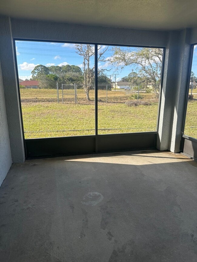 Building Photo - 790 Gillen Ave NW