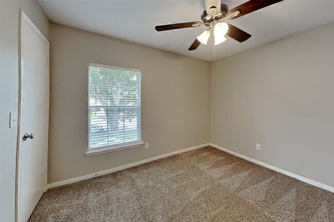 Building Photo - 1031 Cascade Creek Dr