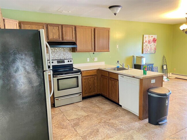 Building Photo - 38 Edmunds Ln