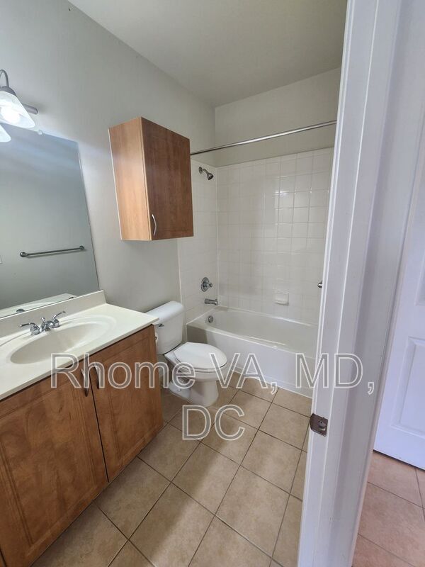 Building Photo - 12901 Centre Park Cir