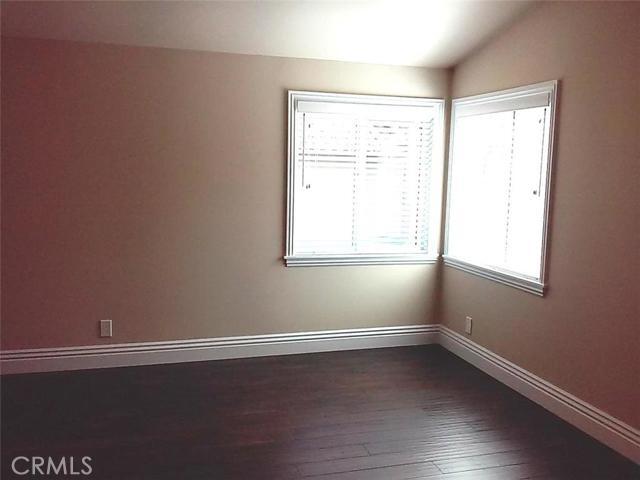 Building Photo - 608 Amber Dr