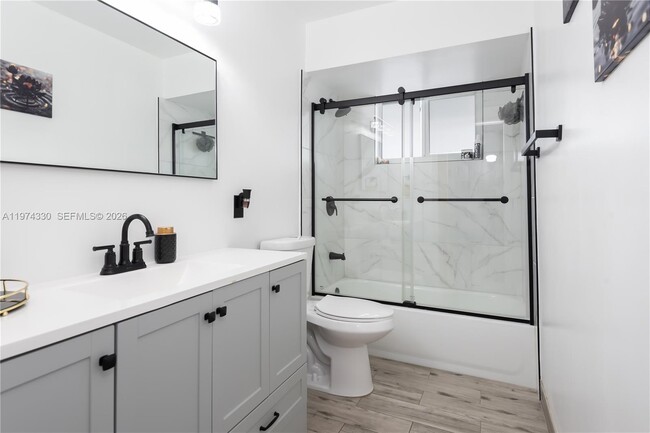 Building Photo - 5640 Hayes St