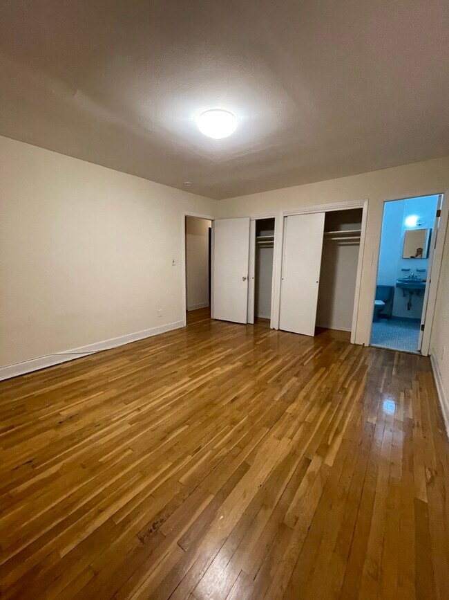 Building Photo - 14402 38th Ave