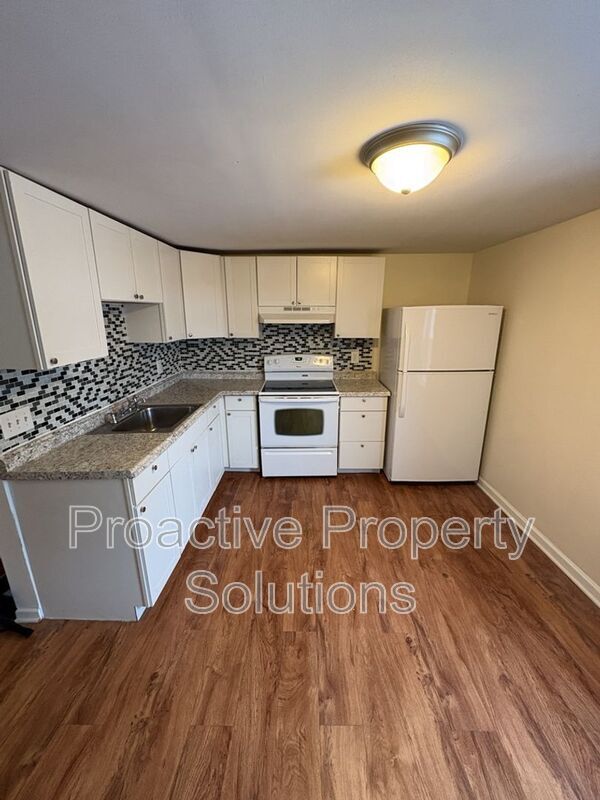 Building Photo - 850-850 Capouse Ave