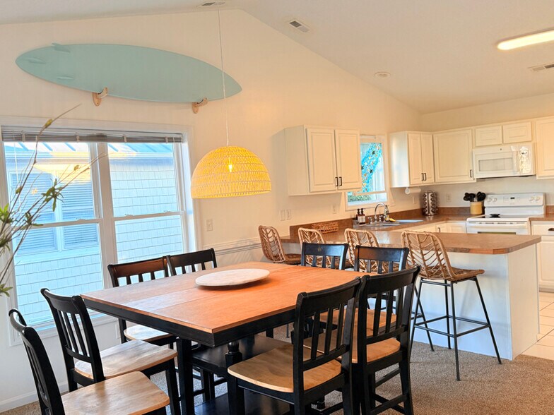 Building Photo - 105 Fairytale Ln