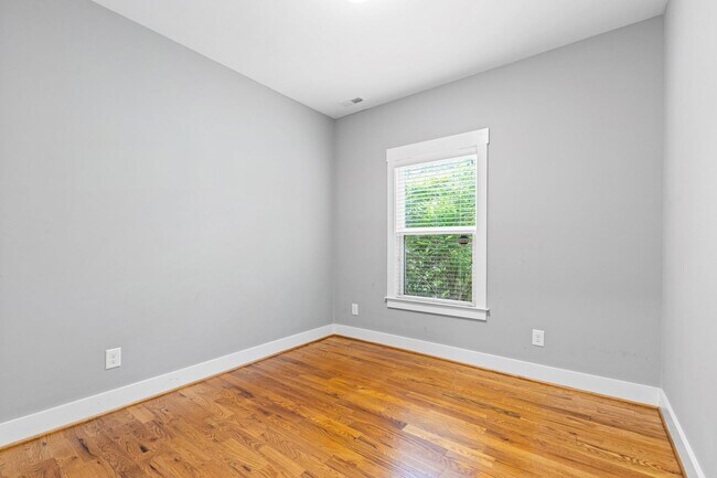 Building Photo - Charming Cape Cod in Tuscaloosa Lakewood!