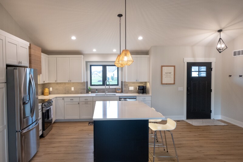 Building Photo - 7269 Yellowstone Dr