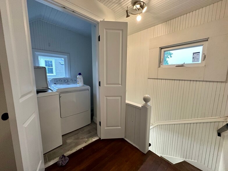 Laundry - 19 Bellevue St