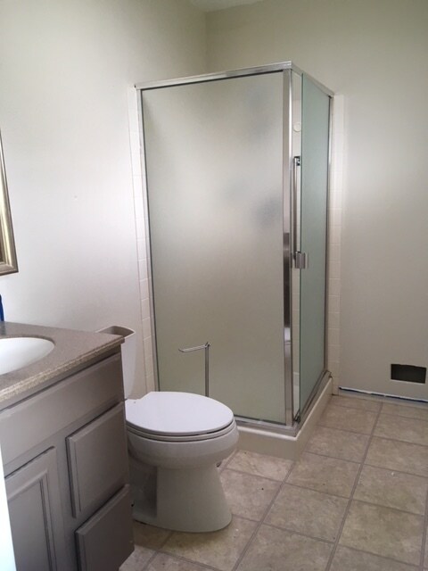 Building Photo - Great Two Bedroom, Two Bathroom home, Senior Living at Hacienda Carmel