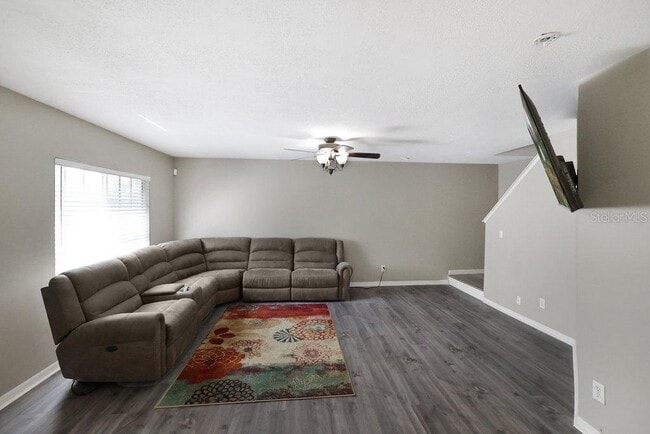 Building Photo - 7127 Waterside Dr