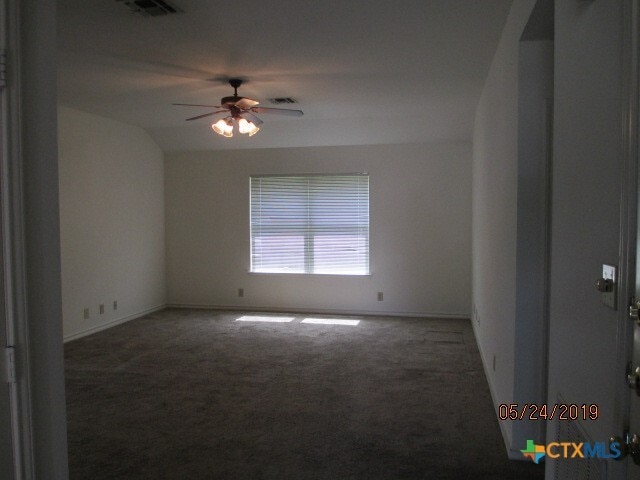 Building Photo - 105 Evan Cir