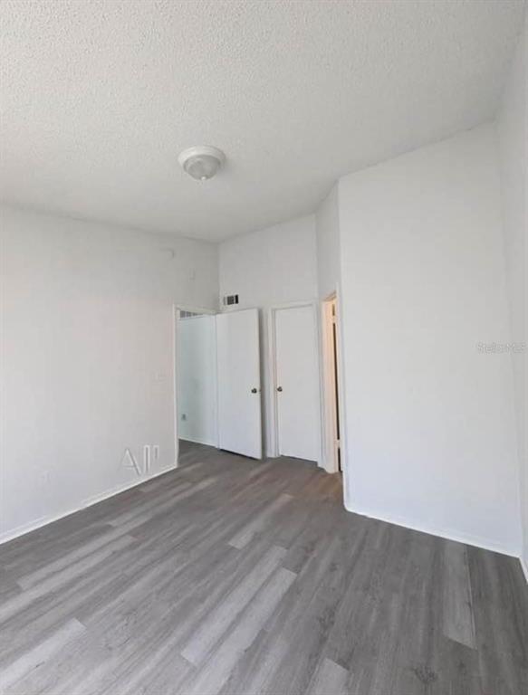 Building Photo - 1956 Lake Atriums Cir