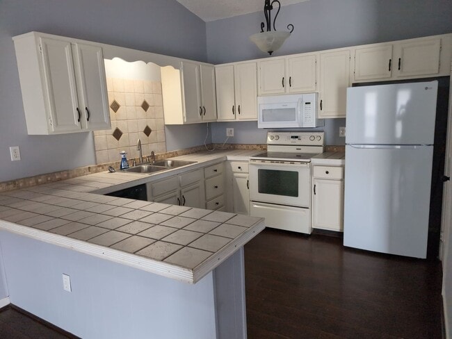 Building Photo - 1207 Haig Cir