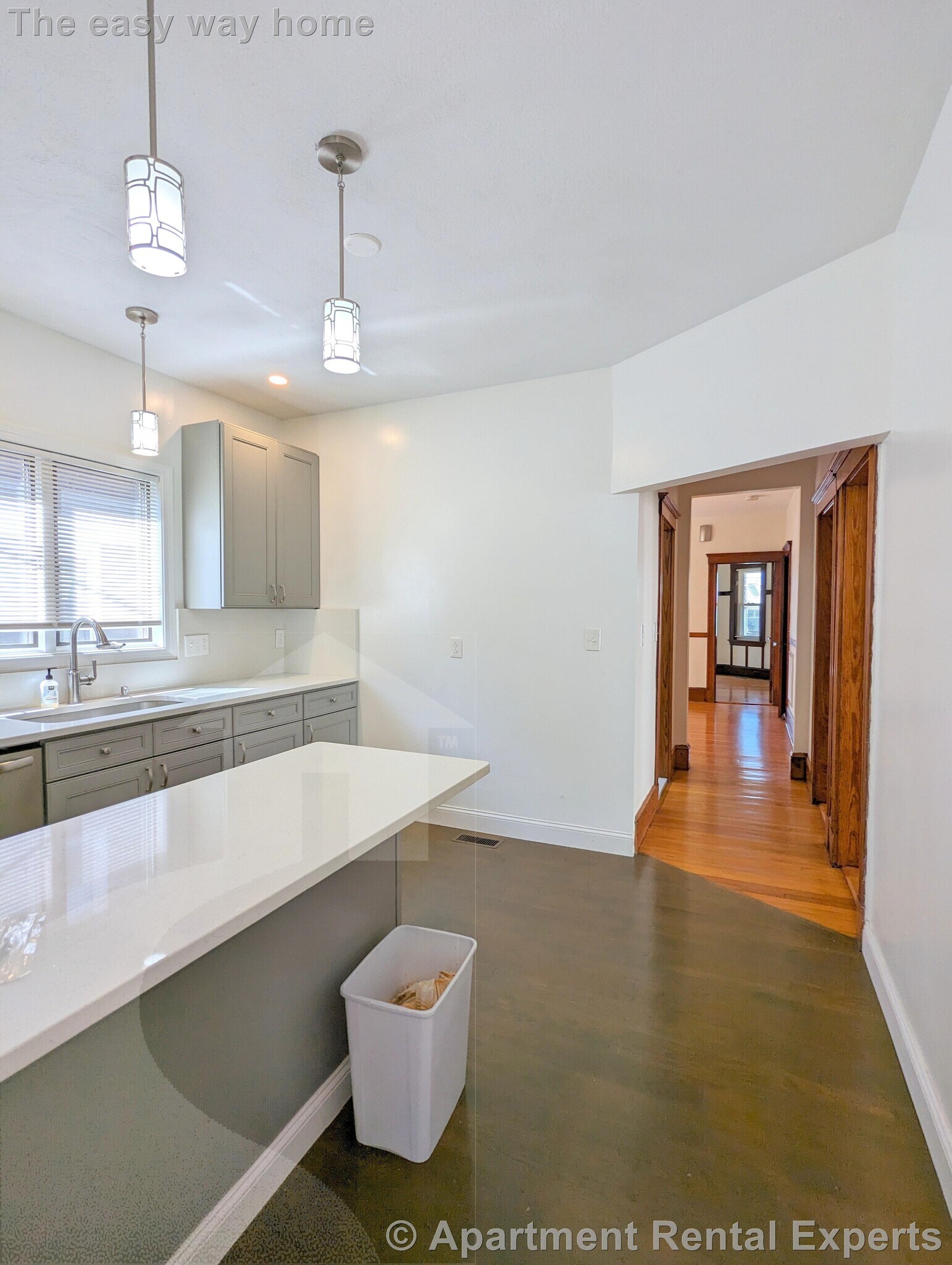 Building Photo - 108 W Quincy St