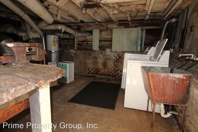 Building Photo - 2 br, 1 bath House - 3900 Laurel Ave