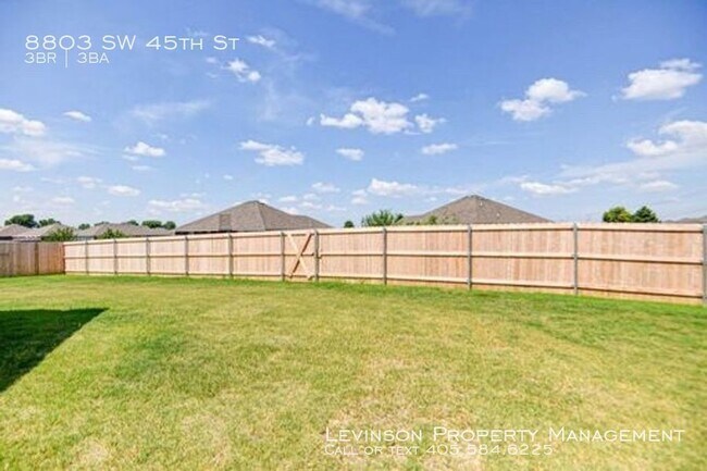 Building Photo - 8803 SW 45th Terrace