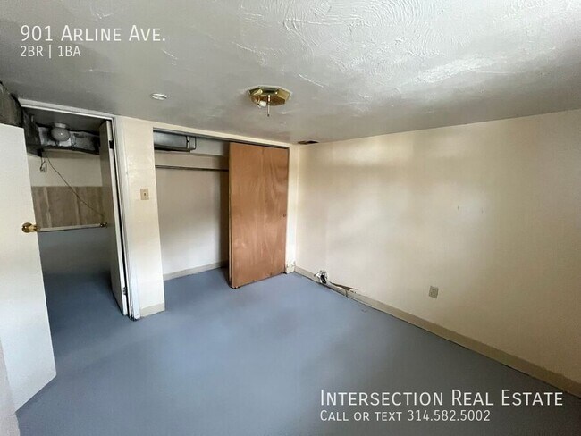 Building Photo - 901 Arline Dr