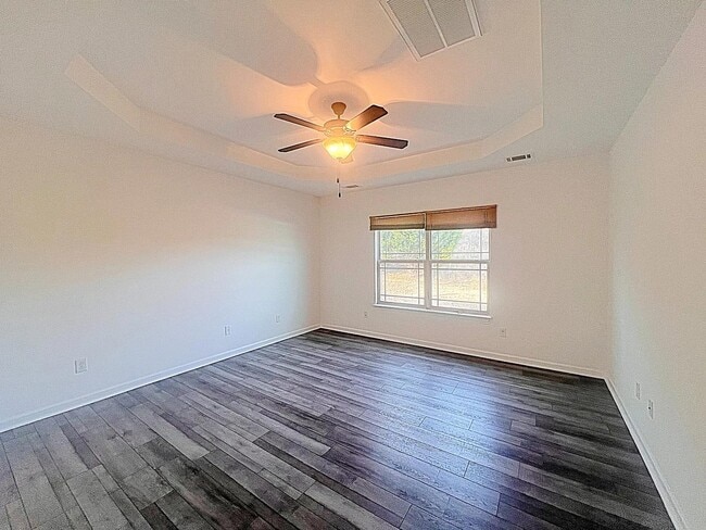 Building Photo - 301 Riverdale Rd