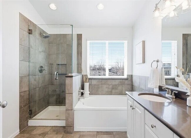Building Photo - Available NOW! 4-Bedroom in one of Denver’s Hottest Neighborhoods!