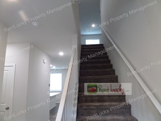 Building Photo - Fantastic 3-Bedroom + Den + Bonus Room Home with A/C in Milton!
